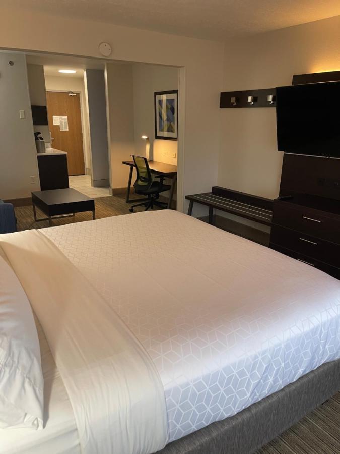 Holiday Inn Express Hotel & Suites Las Vegas By Ihg Ngoại thất bức ảnh